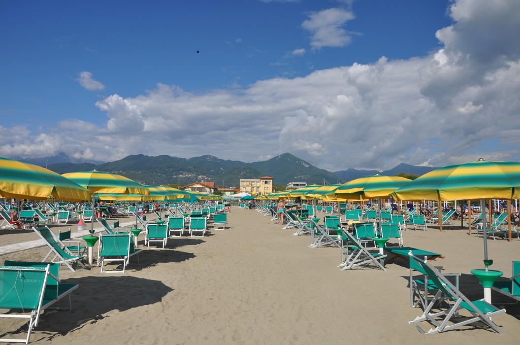 Holiday Apartments Fiumetto マリーナ・ディ・ピエトラサンタ エクステリア 写真